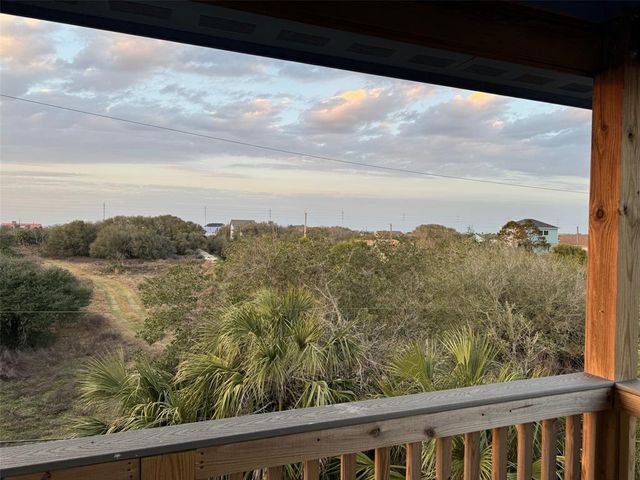 14142 Miramar Drive, Galveston, TX 77554