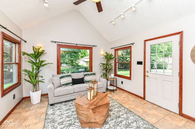 13572 Dallas Drive, Carmel, IN 46033