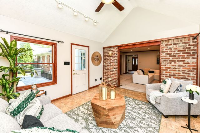 13572 Dallas Drive, Carmel, IN 46033