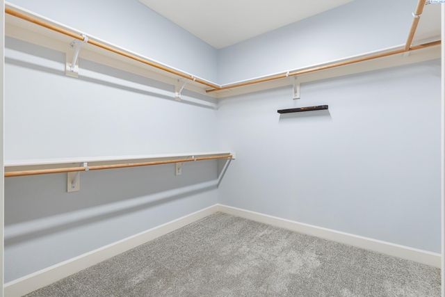 6631 Collins Rd, West Richland, WA 99353