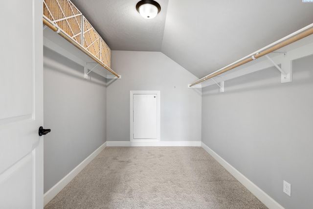 6631 Collins Rd, West Richland, WA 99353