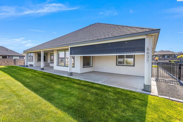6631 Collins Rd, West Richland, WA 99353
