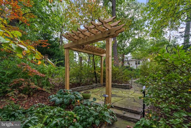 5817 JANE WAY, Alexandria, VA 22310