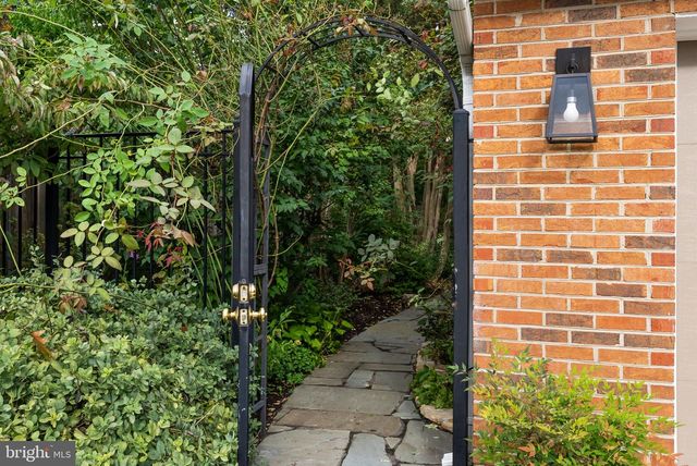 5817 JANE WAY, Alexandria, VA 22310