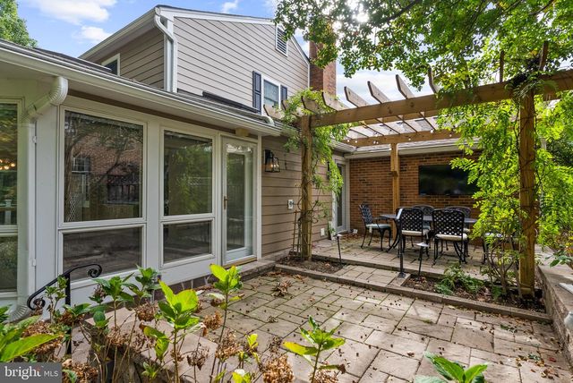 5817 JANE WAY, Alexandria, VA 22310