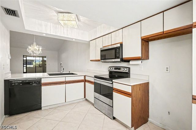 3739 SW 9th AVE 112, Cape Coral, FL 33914