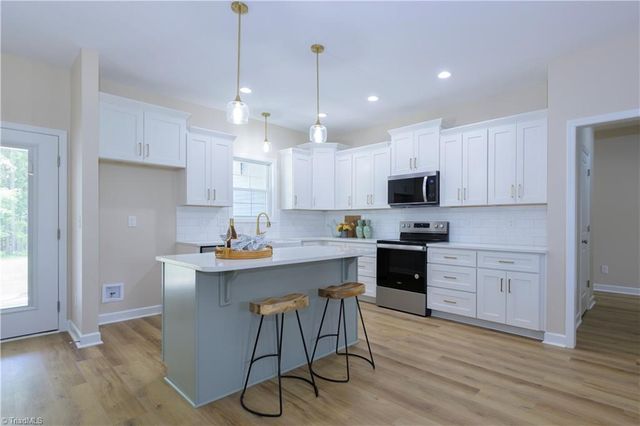 3168 Fox Glow Trail, Asheboro, NC 27205