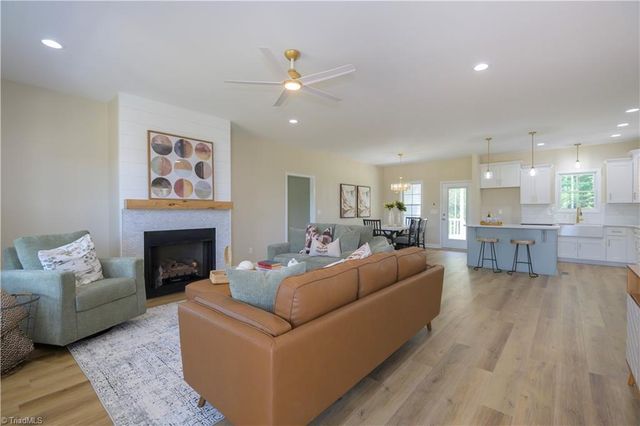 3168 Fox Glow Trail, Asheboro, NC 27205