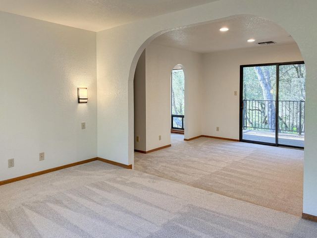 2580 Golden Fawn Trl, Shingle Springs, CA 95682