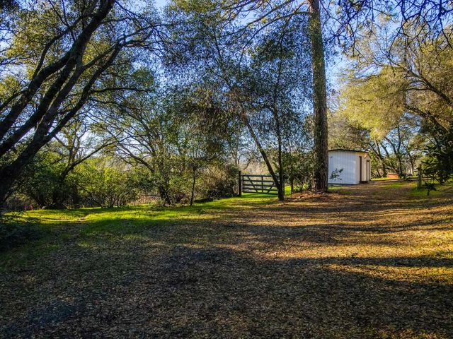 2580 Golden Fawn Trl, Shingle Springs, CA 95682