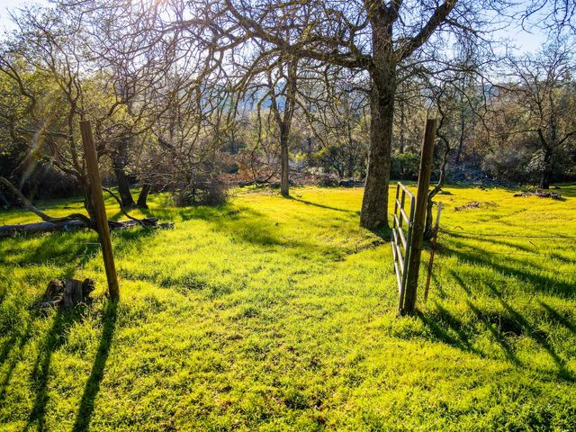 2580 Golden Fawn Trl, Shingle Springs, CA 95682