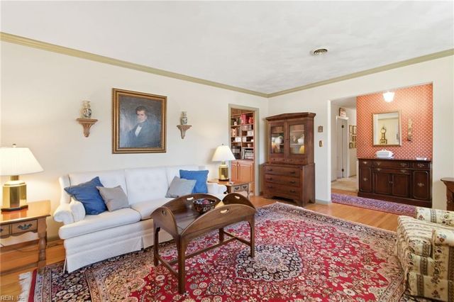 4609 Birdie CT, Virginia Beach, VA 23462