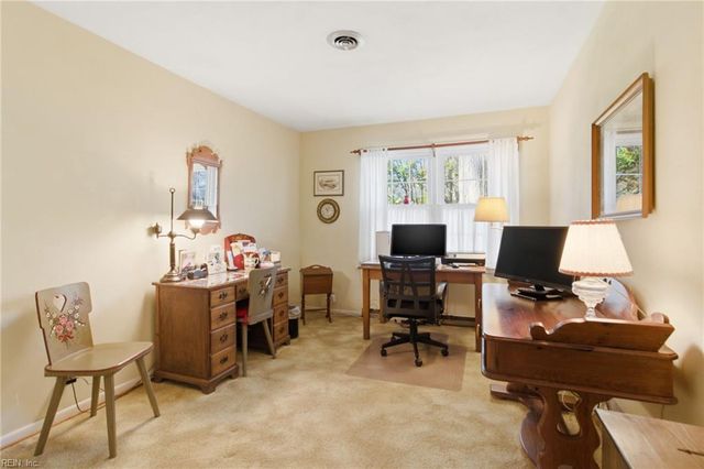 4609 Birdie CT, Virginia Beach, VA 23462