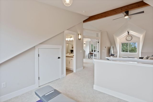 920 Cinnamon Teal Drive, Redmond, OR 97756