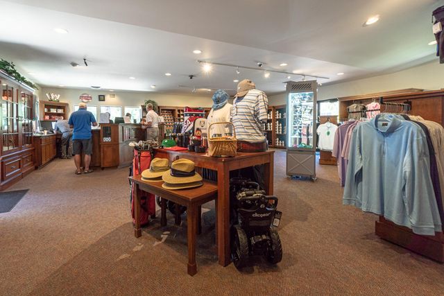 920 Cinnamon Teal Drive, Redmond, OR 97756