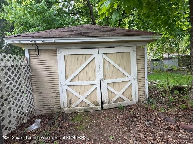 1209 W Mount Hope Avenue, Lansing, MI 48910