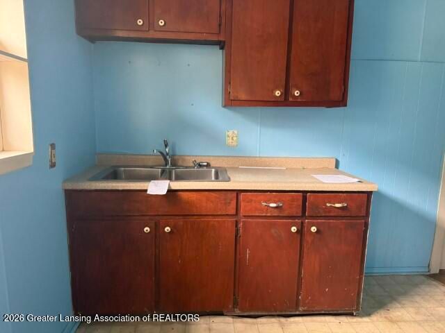 1209 W Mount Hope Avenue, Lansing, MI 48910