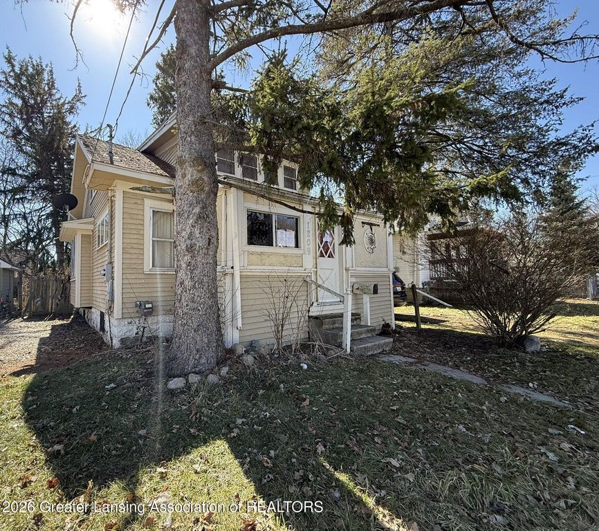 1209 W Mount Hope Avenue, Lansing, MI 48910