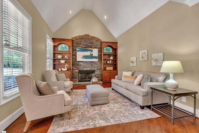 15 Fox Hunt Lane, Greer, SC 29651