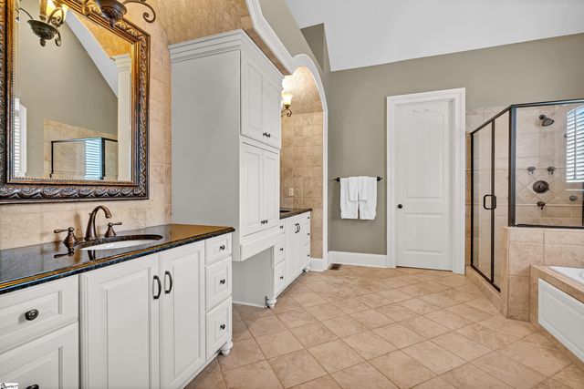 15 Fox Hunt Lane, Greer, SC 29651