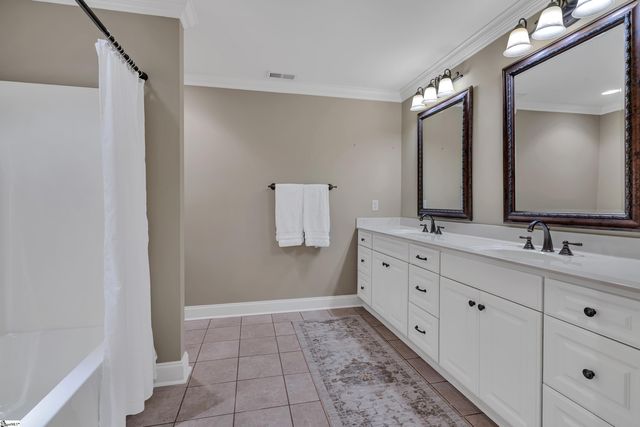 15 Fox Hunt Lane, Greer, SC 29651
