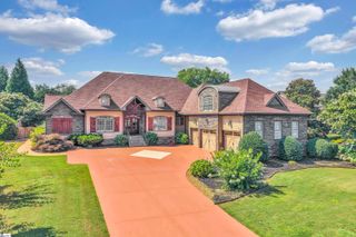15 Fox Hunt Lane, Greer, SC 29651