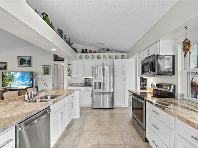 7444 BREAKERS COURT, Spring Hill, FL 34606