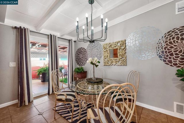 380 Alhambra Ave, Vallejo, CA 94591