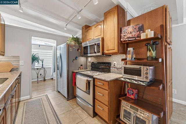 380 Alhambra Ave, Vallejo, CA 94591