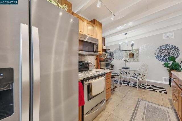 380 Alhambra Ave, Vallejo, CA 94591