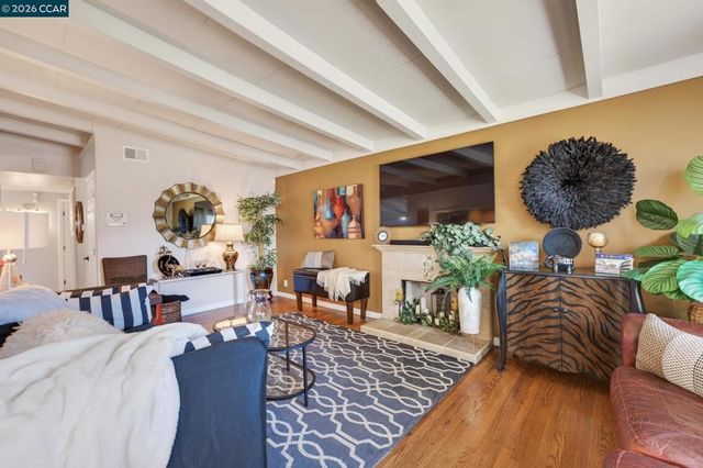 380 Alhambra Ave, Vallejo, CA 94591