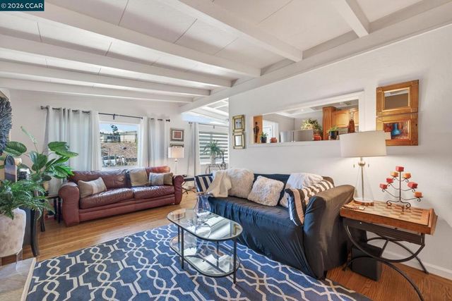 380 Alhambra Ave, Vallejo, CA 94591