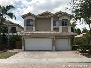11142 NW 72nd Ter, Doral, FL 33178