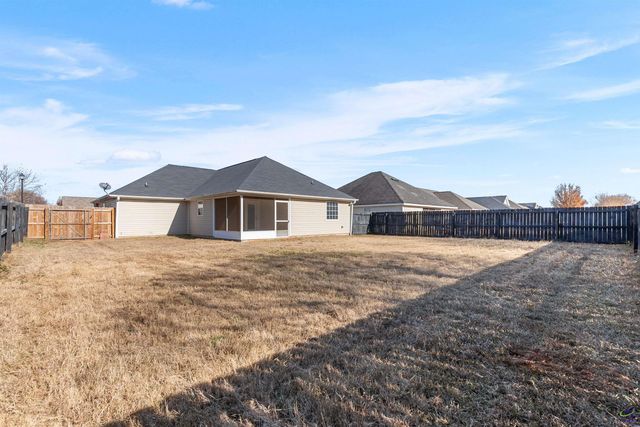 221 Wembley Drive, Warner Robins, GA 31088