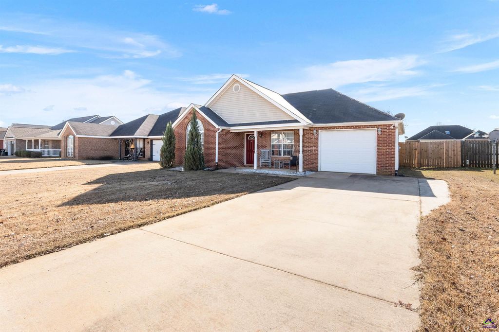 221 Wembley Drive, Warner Robins, GA 31088