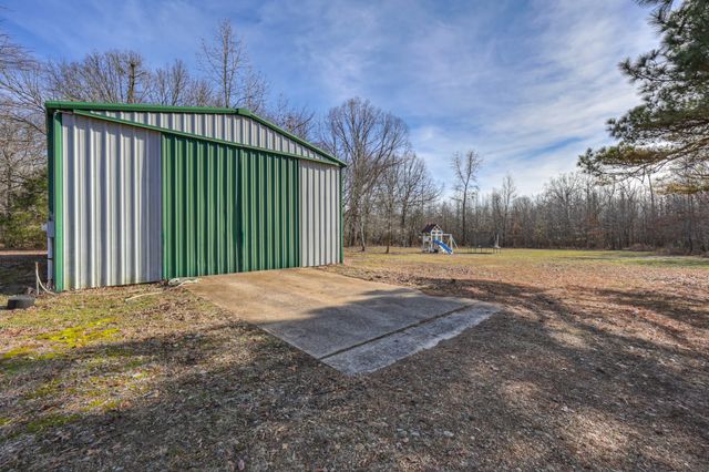 175 Dry Weakley Rd, Ethridge, TN 38456