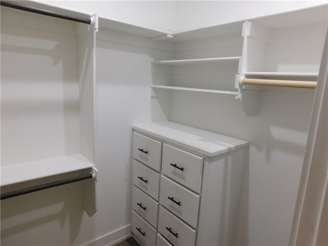 2240 W Moore Lane, Fayetteville, AR 72704