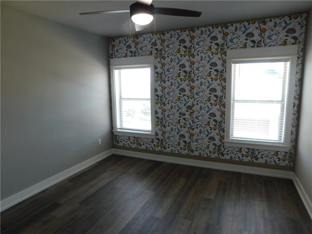 2240 W Moore Lane, Fayetteville, AR 72704