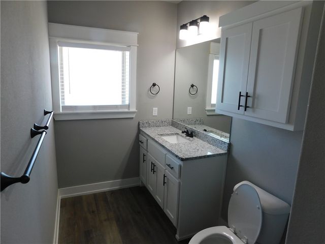 2240 W Moore Lane, Fayetteville, AR 72704