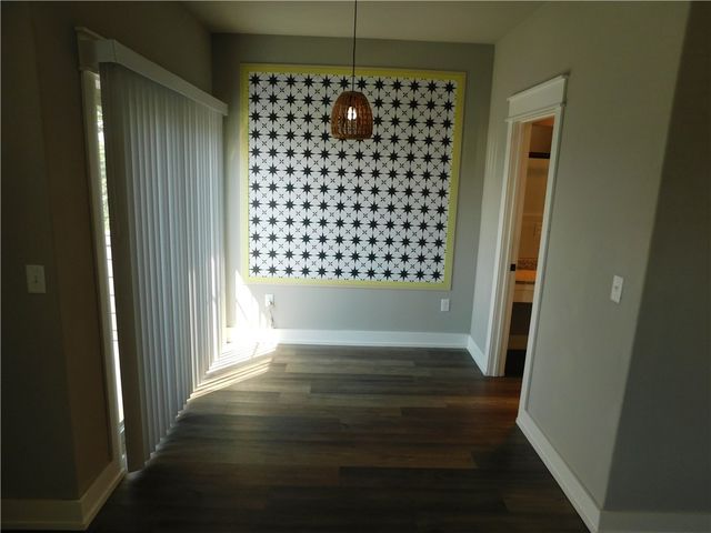 2240 W Moore Lane, Fayetteville, AR 72704