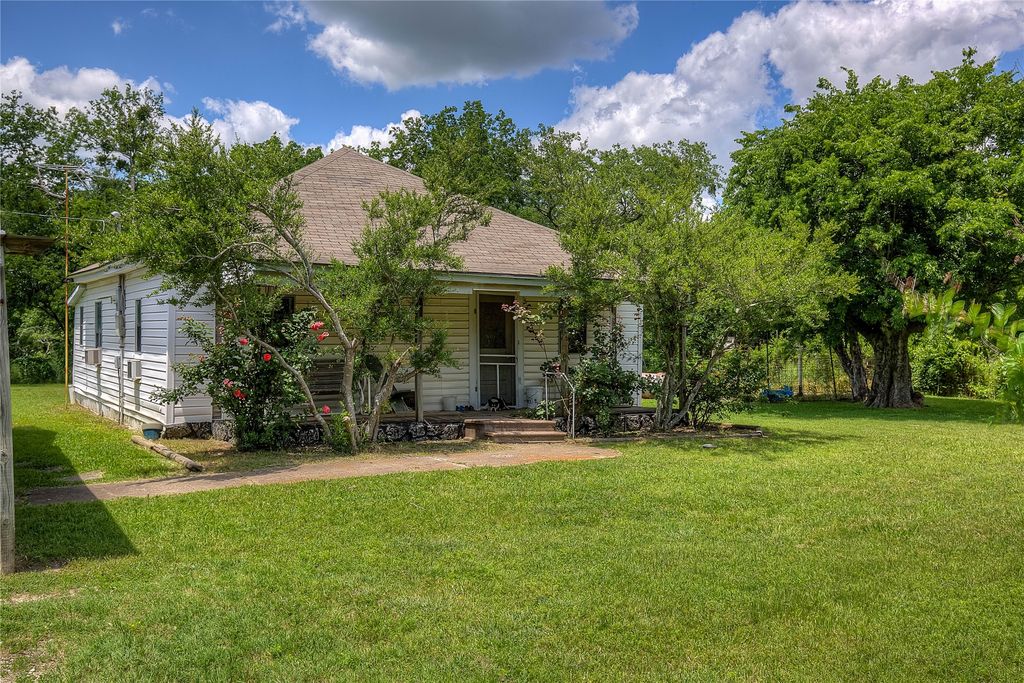 13961 County Road 236, Terrell, TX 75160