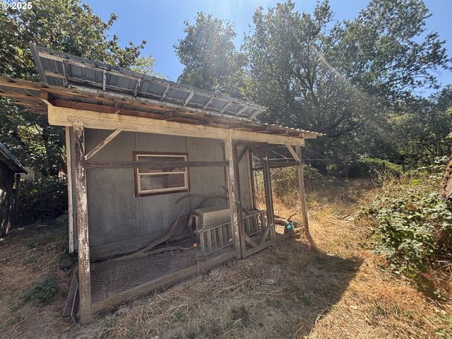 1931 SLEEPY HOLLOW Loop, Grants Pass, OR 97527