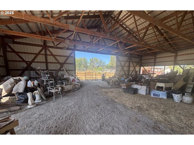 1931 SLEEPY HOLLOW Loop, Grants Pass, OR 97527