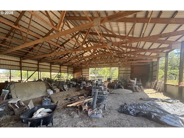 1931 SLEEPY HOLLOW Loop, Grants Pass, OR 97527