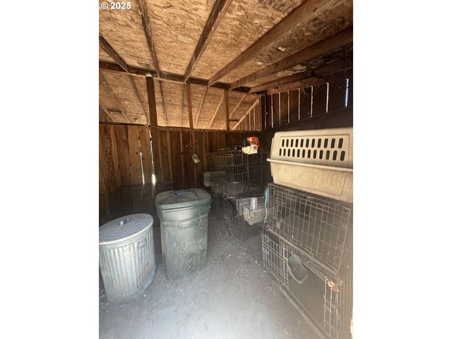 1931 SLEEPY HOLLOW Loop, Grants Pass, OR 97527