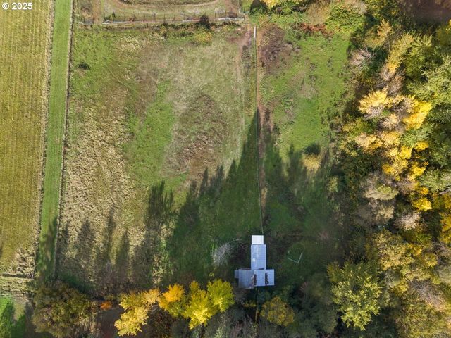 1931 SLEEPY HOLLOW Loop, Grants Pass, OR 97527