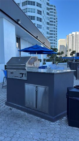 999 Brickell Bay Dr 805, Miami, FL 33131