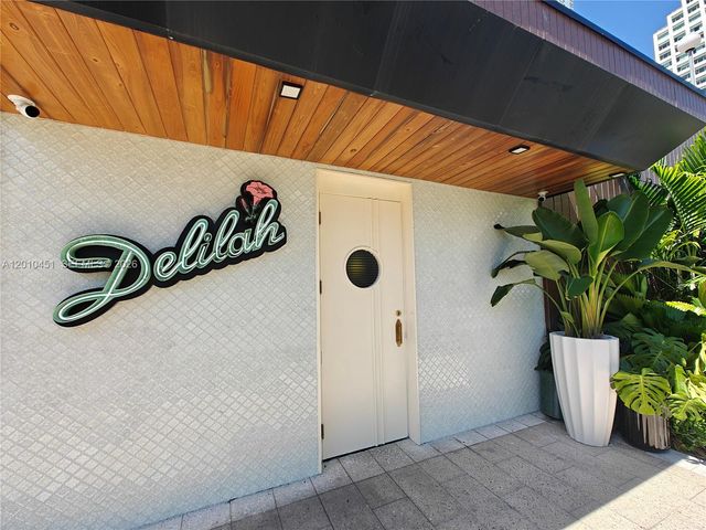 999 Brickell Bay Dr 805, Miami, FL 33131