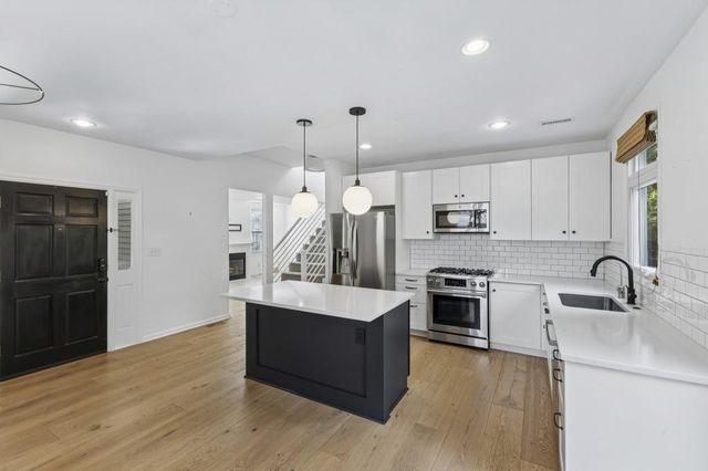 846 Saint Charles Avenue NE B, Atlanta, GA 30306