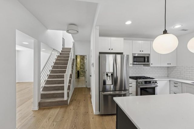 846 Saint Charles Avenue NE B, Atlanta, GA 30306
